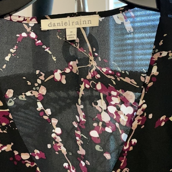 Marble Design Blouse e - Picture 2 of 6